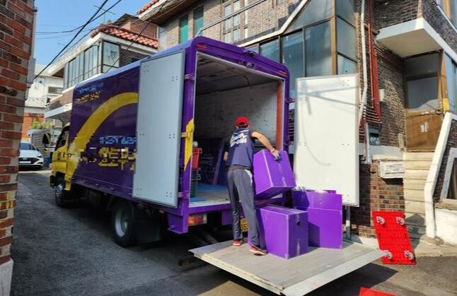 서울 강서구는 취약계층에게 최대 100만 원의 이사비용을 지원하는 '까치익스프레스' 사업을 확대 실시한다고 밝혔다.
