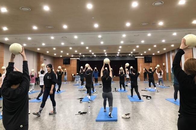 금천구는 구민의 비만 예방&middot;관리와 건강증진에 대한 노력을 인정받아 보건복지부장관 표창을 받았다고 밝혔다.