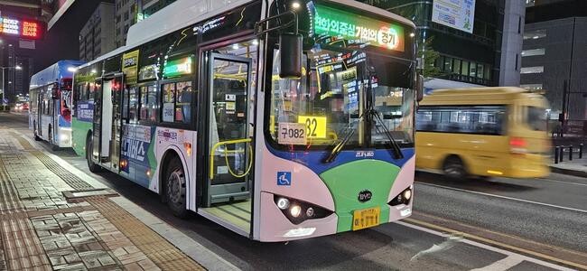 고양시는 마을버스에서 시내버스로 전환된 버스가 내달 1일부터 9개 노선으로 본격 운행을 개시할 예정이라고 밝혔다.