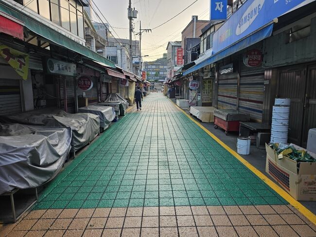 마천중앙시장 포장 도로&nbsp;