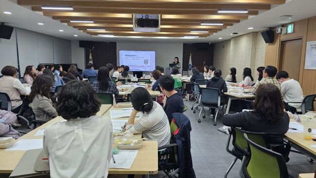 4월 26일, 27일 2일 동안 생각자람교육과정 학생&middot;평가&middot;수업 통합지원단을 대상으로 상반기 공동연수가 열리고 있다.