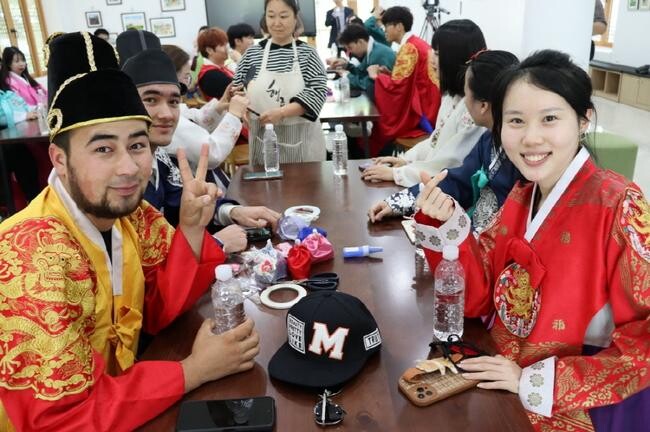 고양시, 런케이션 관광상품 출시…한국항공대 외국학생들에게 선보여