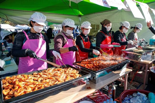마포구 전통시장&middot;골목상권 활성화를 위한 '마포골목상권 붐 축제'가 올해 처음 홍대 레드로드 R1(만남의 광장)에서 열린다.