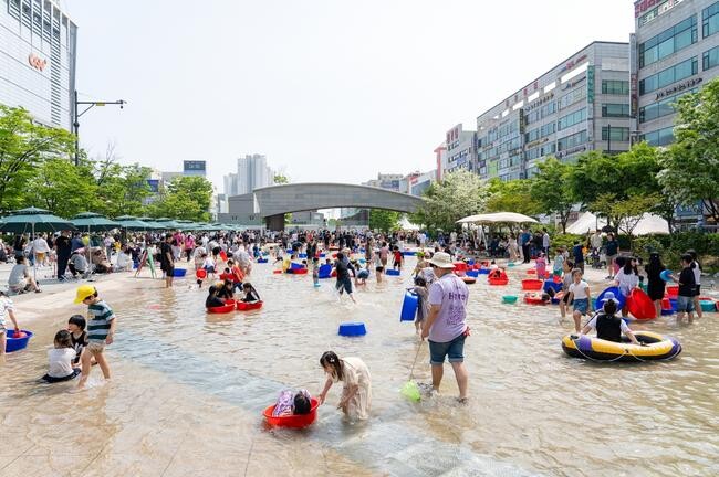 주말엔 안산문화광장에서 즐기자&hellip;'첨벙! 첨벙! 물놀이터' 운영