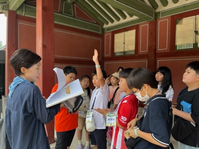 덕수궁 해설사 영어한국어 탐방