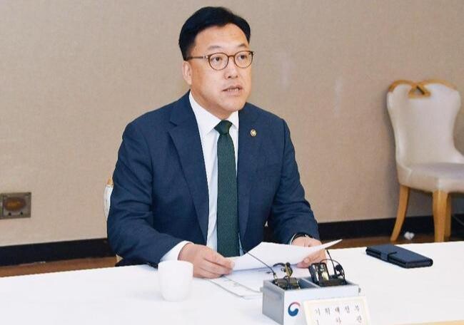 김병환 기획재정부 차관이 7월 2일 오전 서울 종로구 정부서울청사에서 열린 '제26차 물가관계차관회의'를 주재, 모두발언을 하고 있다.&nbsp;