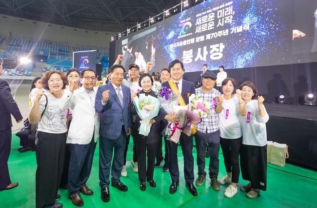 강범석 인천 서구청장, 세계자유민주연맹 '자유장' 수상