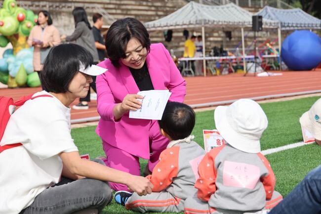 과천시, 아이돌봄서비스 제공기관 평가 3년 연속 '우수기관' 선정
