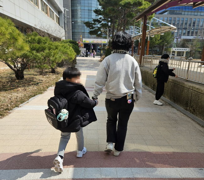 어린이 교통안전 지도사 활동 모습&nbsp;