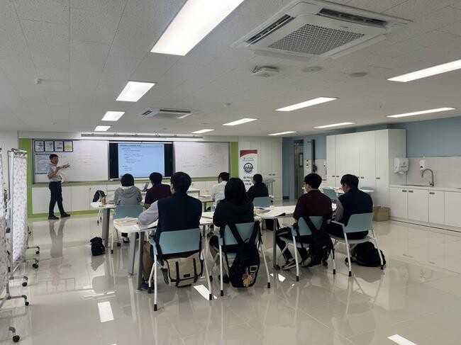 이천시, 첨단뿌리산업 교육으로 미래 인재 양성에 앞장서다