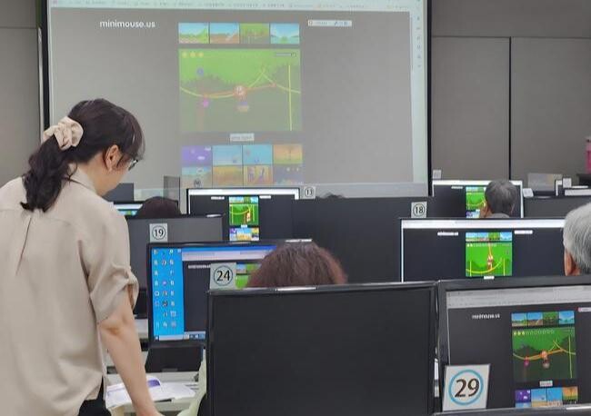 서초구, '어르신 디지털 격차해소'부터 '중장년 재취업'까지 책임진다