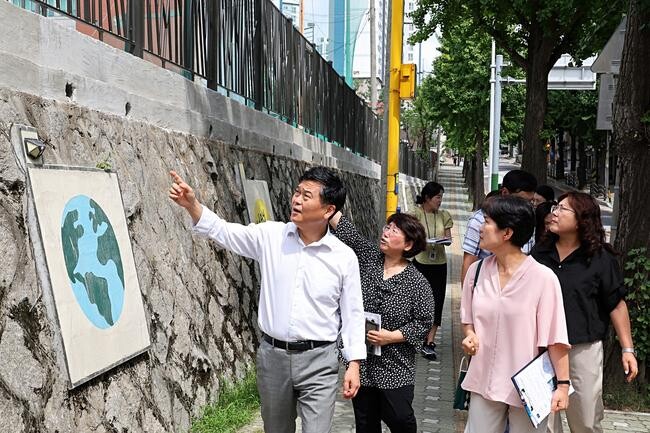 박종효 남동구청장, 마을 의제 확대 사업지 현장 점검