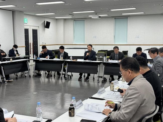 지역별 시설팀장 시설사업 회의 사진&nbsp;