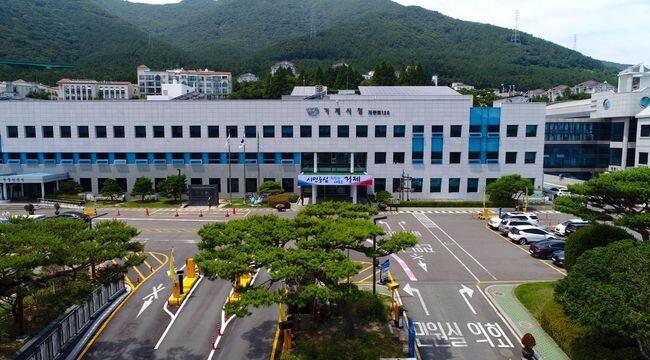거제시, 중장년 1인 가구 고독사 위험군 대상 AI 안부든든 서비스 및 당신희망 사업 추진