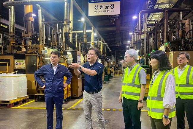 윤희성 수은 행장, 부산&middot;경남 지역기업 찾아 현장소통 강화