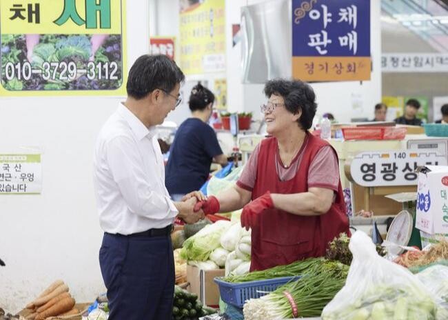 경기도가 마음 넉넉하고 안전한 명절 연휴를 위해 ‘추석 연휴 종합대책’을 추진한다. 도는 연휴가 시작되는 9월 14일부터 9월 18일까지 닷새간 ‘추석 연휴 종합상황실’을 운영하고 비상근무 체계를 구축해 도민 불편을 최소화할 계획이다. 