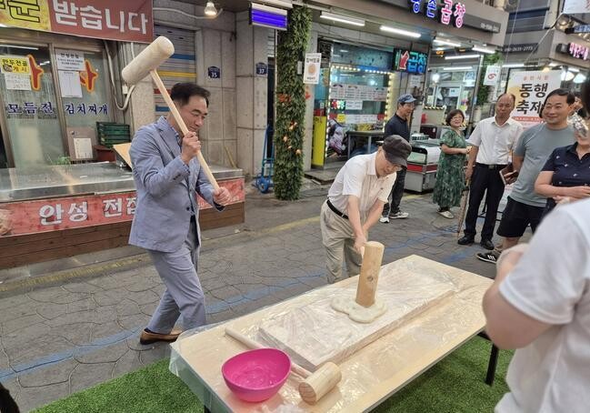 정장선 평택시장, 추석 명절 맞아 전통시장 상인 격려