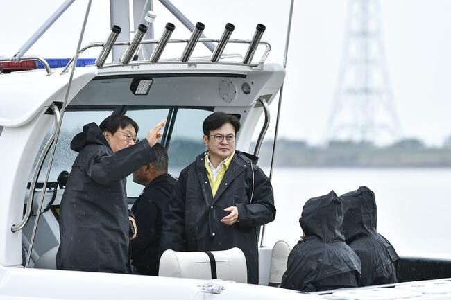 김포시, 전국최초 수변장치를 관광자원으로&hellip;'갑문체험' 시민에게 큰 인기