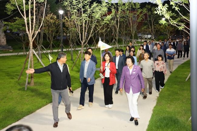 김경희 이천시장, '이천의 낮과 밤' 야간시티투어 참관