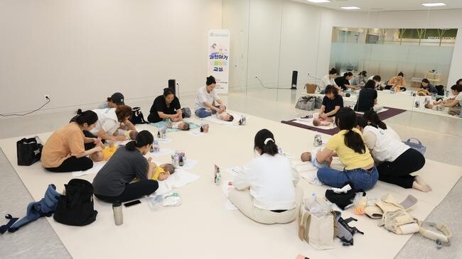 과천시, 엄마와 아기가 함께하는 '오감발달 교실' 운영