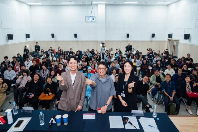 <span contenteditable="true">허안화 감독 마스터클래스: 허안화의 황금시대