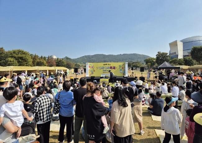 한강 노벨문학상에 이은 독서열풍…안성시 '경기 다독다독 축제' 6천여명 방문