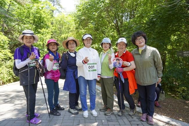 강북구, '2024 북한산 페스타' 우이령 단풍 나들이&hellip;트레킹과 캠핑 체험 한 번에