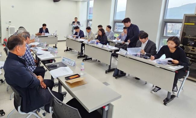 경기도건설본부는 지난 15일 국가지원지방도88호선 &lsquo;경기 광주-양평 도로건설공사 보상협의회&rsquo;를 광주시 사업전략본부에서 개최했다