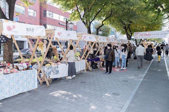 선유도역 일대 걷고싶은 거리 일대(시월의 선유 모습)