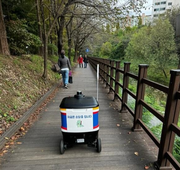 용인특례시 풍덕천2동, 자율주행 순찰&middot;웨어러블 로봇 이용한 행정서비스 제공