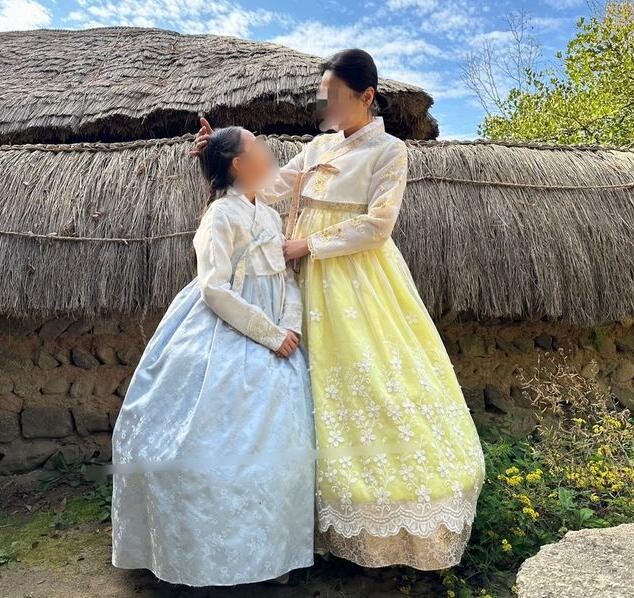 송파구 드림스타트 아동과 가족들이 전통문화 체험으로 즐거운 시간을 보내고 있다.