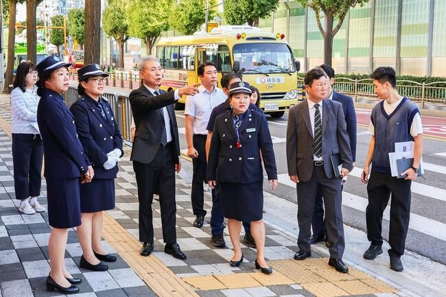 인천광역시 계양구(구청장 윤환)가 최근 한국도로교통공단에서 발표한 '2023년도 교통안전지수' 평가 결과 전국 69개 '구' 대상 그룹에서 1위를 달성했다.