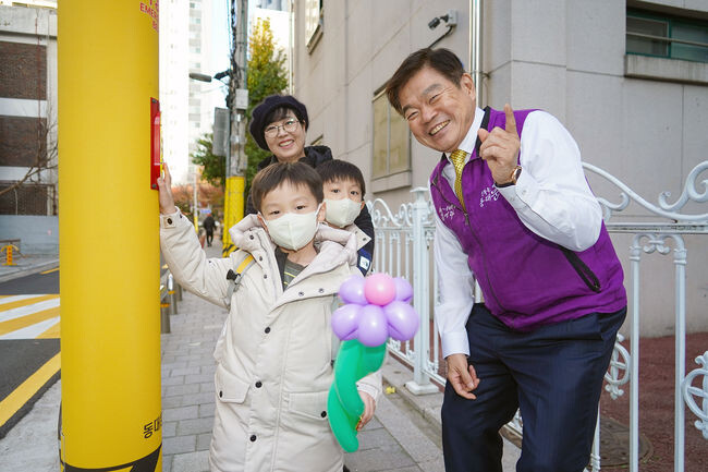 장평초 인근에 설치된 스마트폴(1)