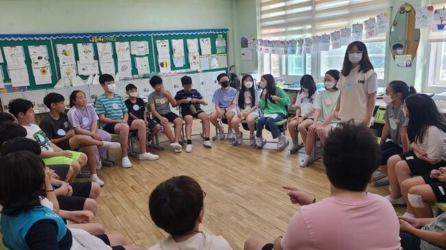 대구시교육청(교육감 강은희)은 전국 최초로 2025학년도부터 전체 초등학교 5학년과 중학교 1학년을 대상으로 '마음학기제'를 전면 시행한다고 밝혔다.