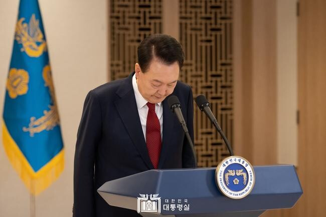 윤석열 대통령이 지난 해 12월 12일 국민께 드리는 말씀을 말표하고 있다.