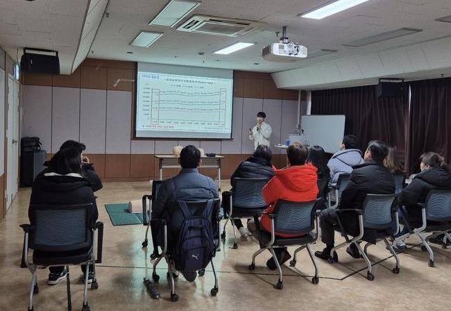 구로구가 12월까지 구로구보건소 9층 강당에서 심폐소생술 상설교육장을 운영한다.