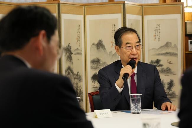 한덕수 대통령 권한대행 국무총리가 지난 14일 삼청동 총리서울공관에서 경제안보전략TF 회의를 주재하고 있다.