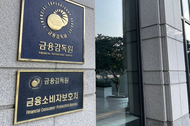 금융감독원이 5월 26일 발표한 `2025년 3월 말 보험회사 대출채권 현황`에 따르면, 보험회사 대출채권 잔액은 총 267.8조 원으로 전분기 대비 1.8조 원 줄었다.