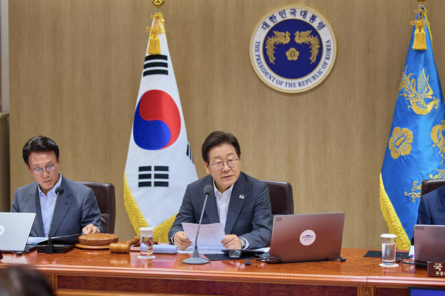 한국갤럽이 7월 8일부터 10일까지 실시한 여론조사에서 이재명 대통령의 직무수행 긍정평가가 63%를 기록했다.