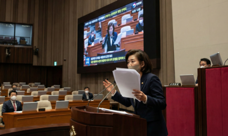 가맹사업법 개정안, '선의의 규제'가 불러올 산업 붕괴 시나리오
